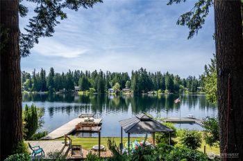 21905 SE 20th Street , Sammamish, WA 98075-7137