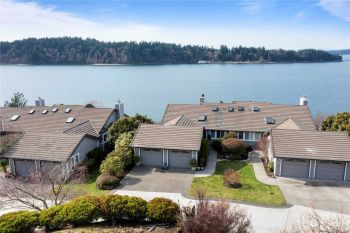 52 Chapman Loop #C, Steilacoom, WA 98388