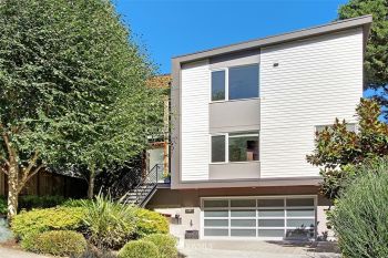 206 32nd Avenue S, Seattle, WA 98144-2521