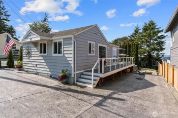 83 N Sunset Drive , Camano Island, WA 98282