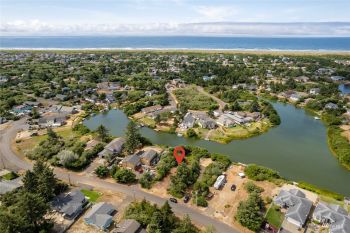 222 S Razor Clam Drive SW, Ocean Shores, WA 98569