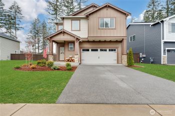 17618 Crossing Drive E, Puyallup, WA 98374