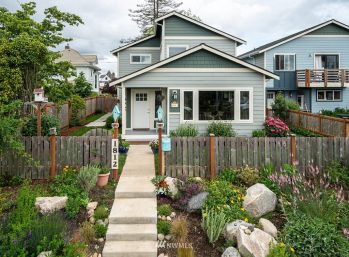 1812 10th Street , Anacortes, WA 98221