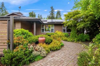 1810 N 180th Street , Shoreline, WA 98133