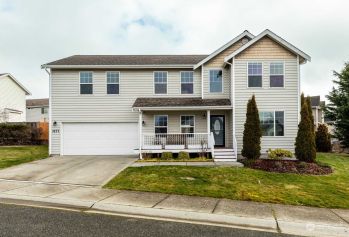 1177 NW Redwing Drive , Oak Harbor, WA 98277