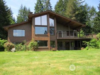 68 Cross Island Road , Camano Island, WA 98282
