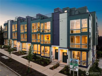 1527 N 39th Street , Seattle, WA 98103