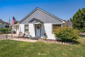 1022 7th Street , Wenatchee, WA 98801