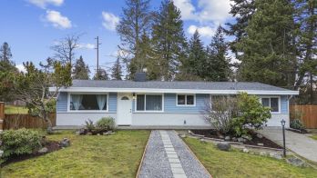 1615 N 196th Place , Shoreline, WA 98133