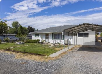 38 N Hanford Street , East Wenatchee, WA 98802