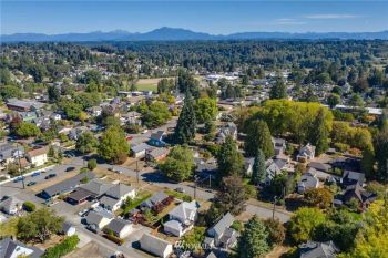 414 Avenue C , Snohomish, WA 98290-2769