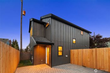 3720 36th Avenue SW #B, Seattle, WA 98126