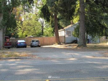 835 SW 108th Street , Seattle, WA 98146