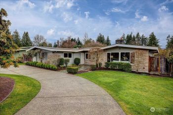 4131 94th Avenue SE, Mercer Island, WA 98040