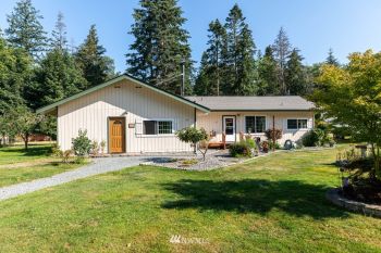 733 Woody Place , Oak Harbor, WA 98277