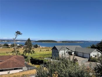 2188 SW Freund Street , Oak Harbor, WA 98277
