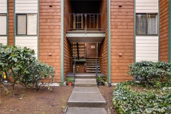 7320 N Skyview Place #D-303, Tacoma, WA 98406