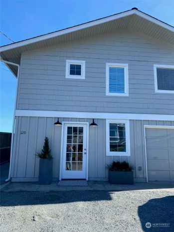 120 Driftwood Shores Road , Camano Island, WA 98282