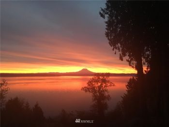 7324 Puget Beach Road NE, Olympia, WA 98516-9545