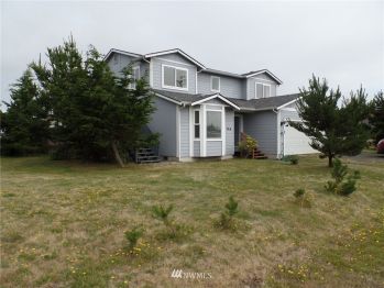 746 S Sand Dune Avenue SW, Ocean Shores, WA 98569