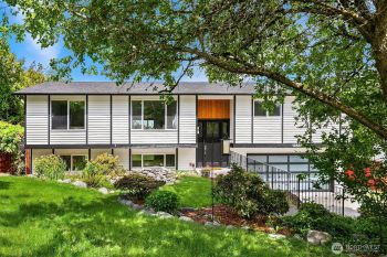 13514 NE 70th Street , Redmond, WA 98052-9434
