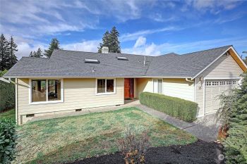 213 Edinburgh Drive , Camano Island, WA 98282