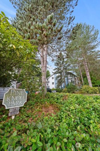 907 N 163rd Street #A11, Shoreline, WA 98133