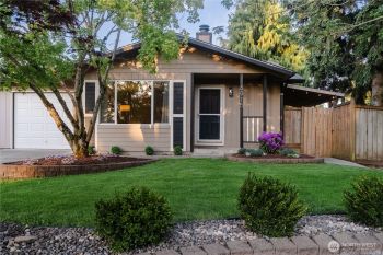 6915 E E Street , Tacoma, WA 98404