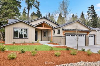 27757 McIntosh Loop NE, Kingston, WA 98346