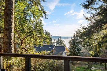 1348 Polnell Road , Oak Harbor, WA 98277