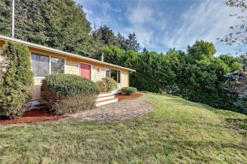 5697 NE Gamblewood Road , Kingston, WA 98346-9511