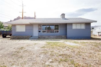 1324 Rosewood Avenue , Wenatchee, WA 98801