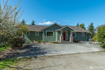 892 Henry Lane , Camano Island, WA 98282