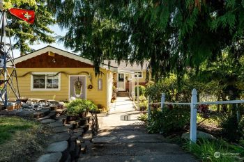 5061 Honeymoon Bay Road , Freeland, WA 98249