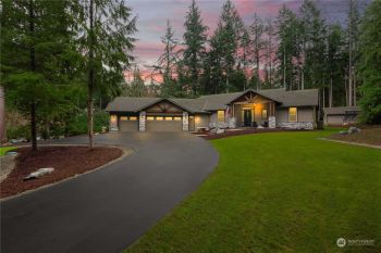 1054 Makah Place , Fox Island, WA 98333