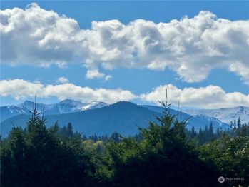 933 Draper Road , Port Angeles, WA 98362