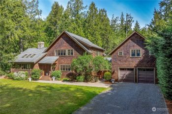 11315 Blue Heron Lane NE, Bainbridge Island, WA 98110