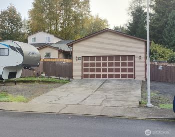 1600 Bowmont Avenue , Kelso, WA 98626