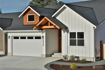 5036 Eagle Ridge Drive , Freeland, WA 98249