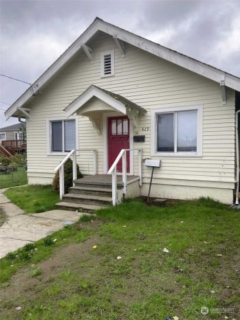 829 Dr ML King Way , Bremerton, WA 98337
