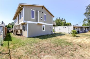 1030 E Pioneer Avenue , Puyallup, WA 98372-3378