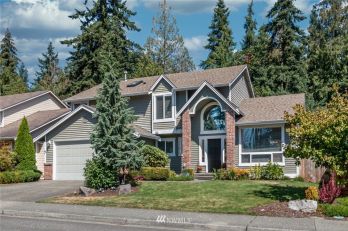 1317 195th Street SW, Lynnwood, WA 98036