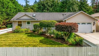 1073 Loganberry Lane , Camano Island, WA 98282