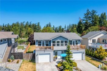 1086 Landing Circle , Oak Harbor, WA 98277