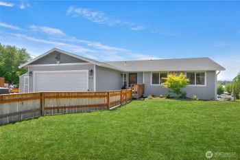 716 Cascadia Park Drive , Yakima, WA 98901