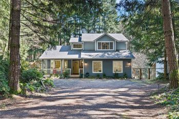 20247 NE Robin Lane , Suquamish, WA 98392