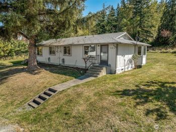 585 Eatonville Highway E, Eatonville, WA 98328