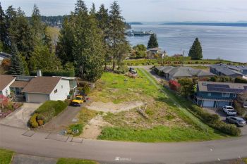 24700 Taree Boulevard NE, Kingston, WA 98346