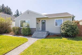 530 E 3rd Street , Port Angeles, WA 98362