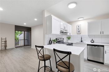 13838 NE 60th Street #165, Redmond, WA 98052